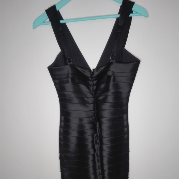 BCBG body con bandage - Picture 2 of 7